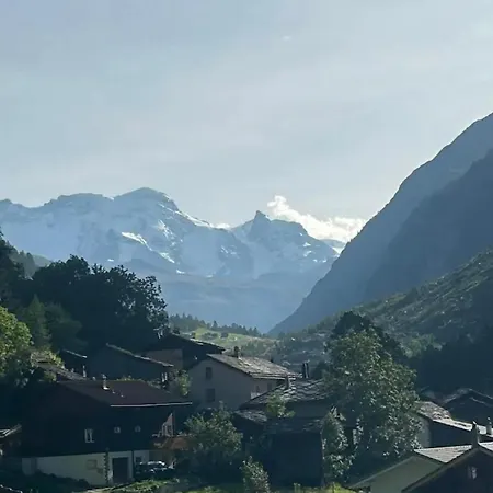 Gemuetliche Wohnung Mit Bergblick Herbriggen Exterior photo
