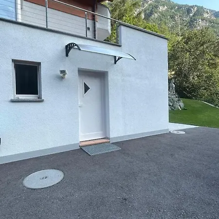 Gemuetliche Wohnung Mit Bergblick Herbriggen Exterior photo