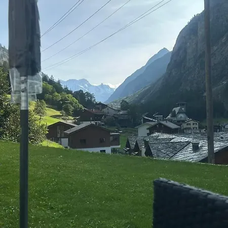 Gemuetliche Wohnung Mit Bergblick Herbriggen Exterior photo